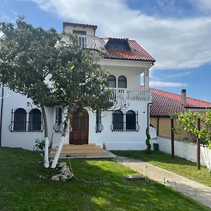 Taga , Krujë Albania