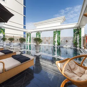 Monarque 4*, Da Nang Vietnam